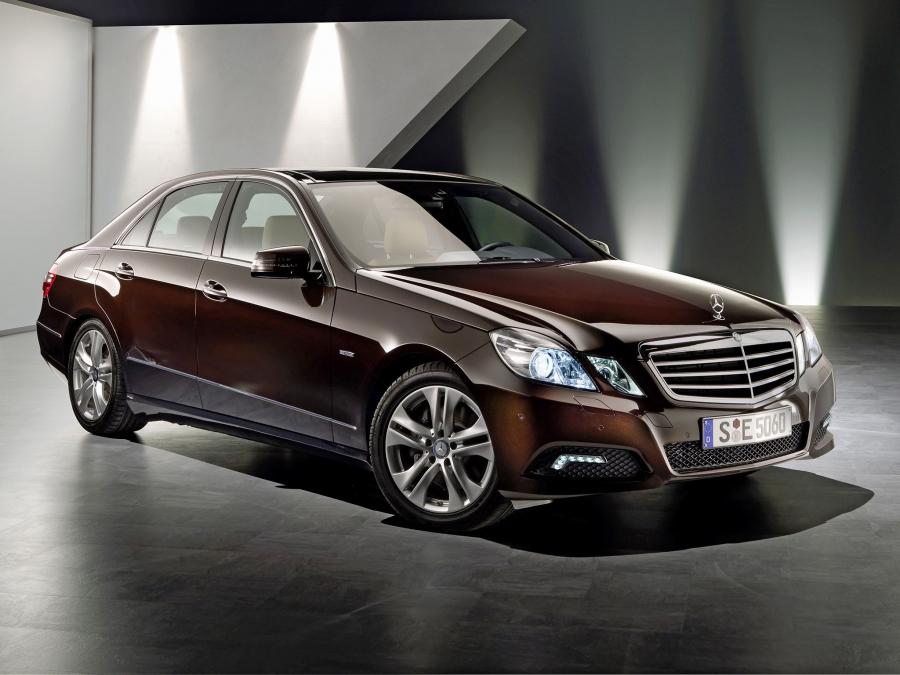  Mercedes-Benz E-Class 2009 года  (фото 6 из 74)